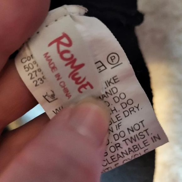 DEATH NOTE MISA SWEATER ROMWE SIZE L - Picture 7 of 8